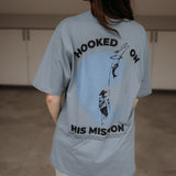 HOOKED ON | t-shirt